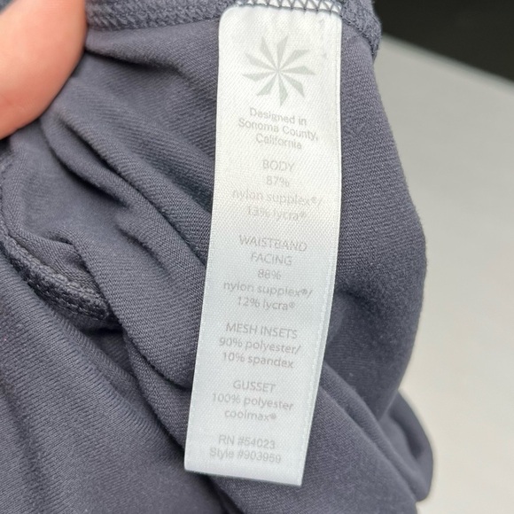 Athleta Relay Cropped Leggings Gray Size S - Picture 8 of 8